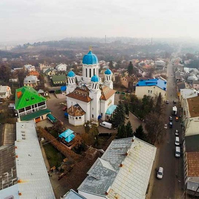 chernivtsi-pohliad-zverkhu