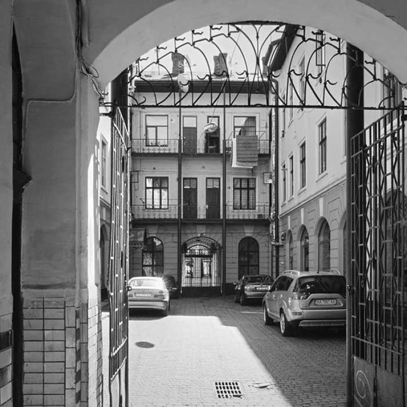 chernivetski-zamalovky-b-w